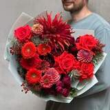 Photo of Bright bouquet with roses «Pomegranate Heart»