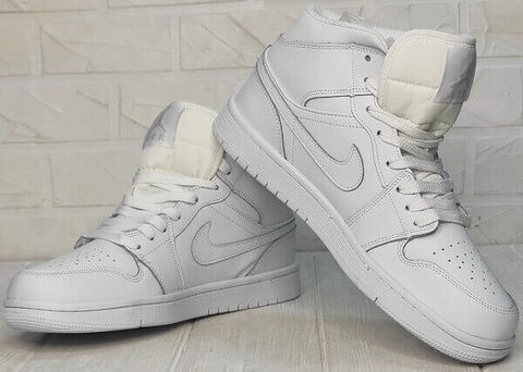 Белые кроссовки мужские кожаные. Высокие кроссовки Nike Air Jordan 1 White