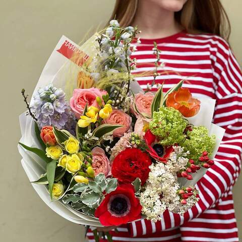 Bouquet «Humourous mood», Flowers: Ranunculus, Delphinium, Pion-shaped rose, Papaverum, Hypericum, Anemone, Viburnum, Tulipa, Matthiola, Pittosporum, Stipa