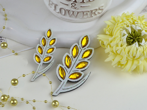 Вирубка Колосок з камінцями білий