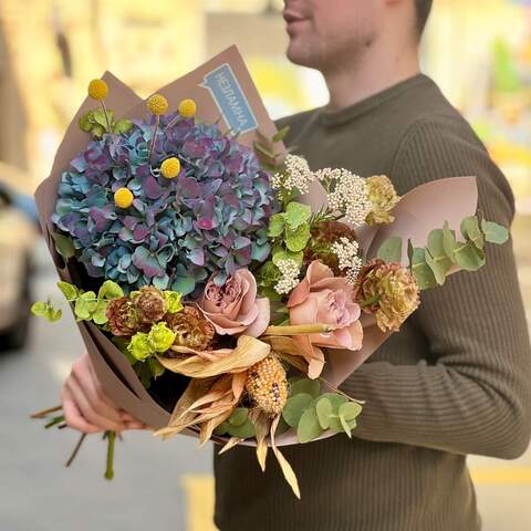 Autumn bouquet with hydrangea «October Mood», Flowers: Hydrangea, Pion-shaped rose, Eustoma, Ozothamnus, Eucalyptus, Corn