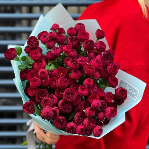 15 веток кустовой пионовидной розы Maroon в букете «Сладкие вишни», Цветы: Роза кустовая пионовидная