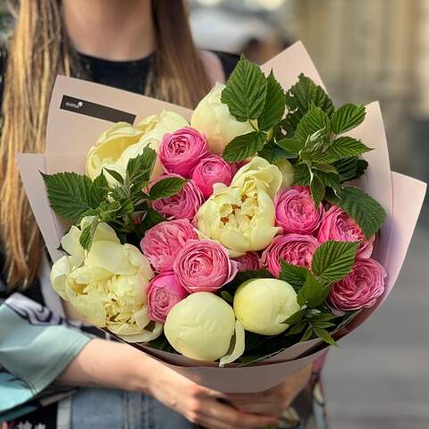 Photo of Rich bouquet with spray peony roses «Strawberry-lemon Ice cream»