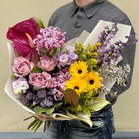 Bouquet «New Orleans», Flowers: Anthurium, Chrysanthemum, Rose, Gerbera, Delphinium, Skimmia, Eustoma, Ruscus