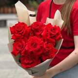 Photo of 9 scarlet Nina roses in a bouquet «Passionate Greeting»