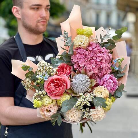 Luxurious bouquet with protea and hydrangea «June Fireworks», Flowers: Dianthus, Protea, Eucalyptus, Hydrangea, Eustoma, Chamelaucium, Oxypetalum, Pion-shaped rose