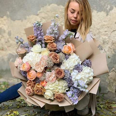 Large bouquet «Exquisite tenderness»