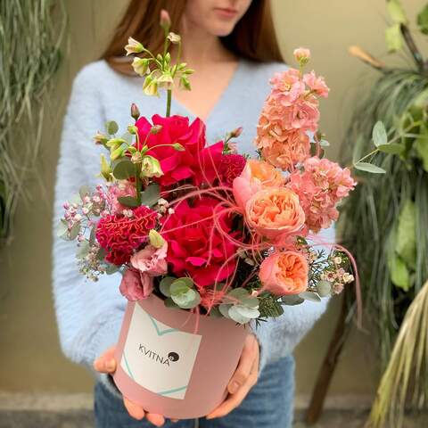Box with flowers «Ruddy Colors», Flowers: Pion-shaped rose, Rose, Matthiola, Celosia, Allium, Eucalyptus, Eustoma, Gypsophila, Chamelaucium