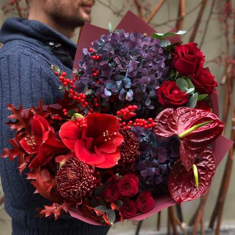 Contrasting bouquet in deep shades «Ruby Night», Flowers: Hydrangea, Anthurium, Chrysanthemum, Peony Spray Rose, Hippeastrum, Ilex, Rose, Eucalyptus, Oak leaves