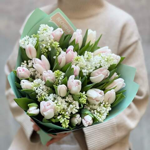 Bouquet «Jane Eyre», Flowers: Tulipa, Syringa