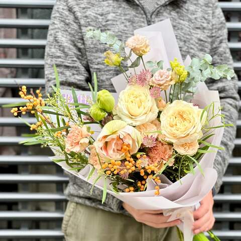 Bouquet «Cream note», Flowers: Pion-shaped rose, Hippeastrum, Eustoma, Mimosa, Eucalyptus, Ilex