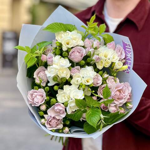 Light bouquet with freesias «Morning dew», Flowers: Rubus Idaeus, Peony Spray Rose, Freesia