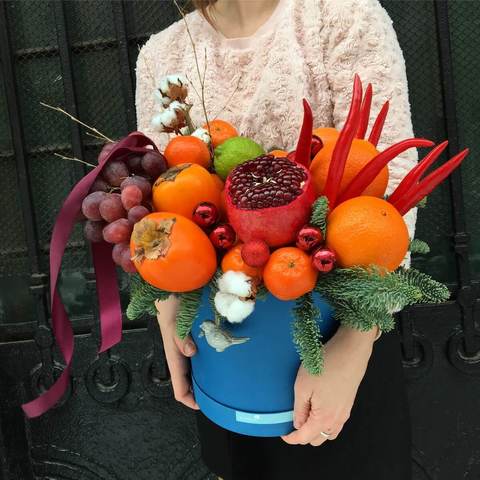 Fruit bouquet in a box, Fruit box with a male character