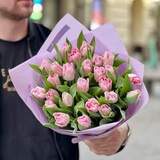 Photo of 25 tulips in a bouquet «Paris greeting»