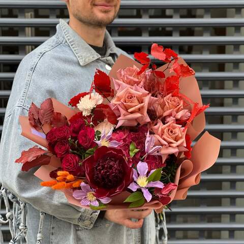 Bouquet «October hugs», Flowers: Rose, Paeonia, Hydrangea, Nigella, Dianthus, Lagurus, Oak leaves