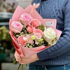 Пастельний букет з піоновидних троянд та еустоми «Рожеві думки»