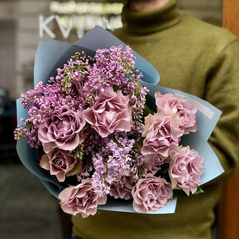 Photo of Lavender bouquet of 13 Memory Lane roses and lilacs «Purple aroma»