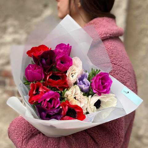 Red-pink-white-purple mix of 15 anemones, Bouquet of colorful anemones
