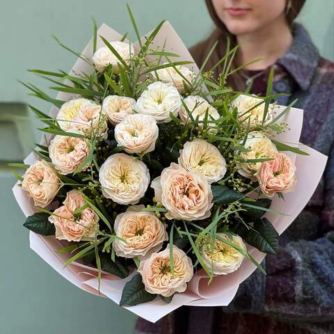 Букет «Прекрасная леди», Цветы: Роза пионовидная, Мимоза