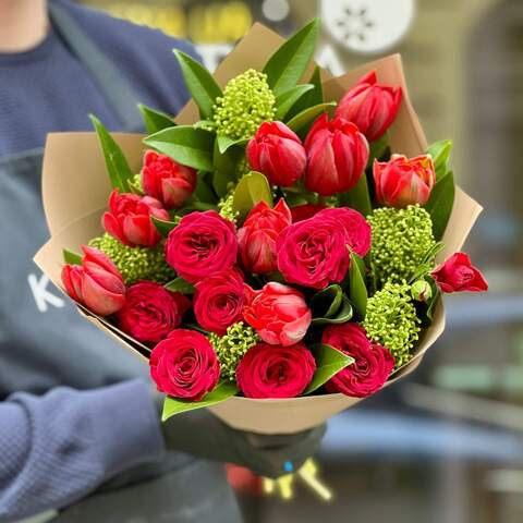 Red bouquet with tulips «Ardent kiss», Flowers: Skimmia, Bush Rose, Tulipa