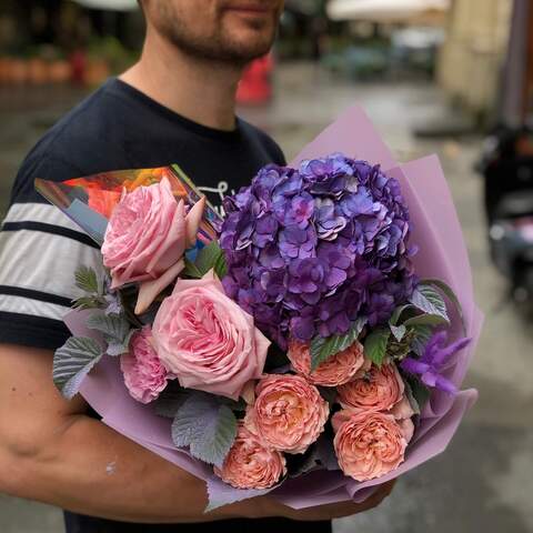 Contrasting bouquet with hydrangea «Velvet Night», Flowers: Rubus Idaeus, Dianthus, Peony Spray Rose, Hydrangea