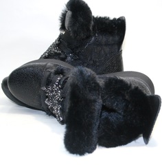 Черные кроссовки женские на зиму
