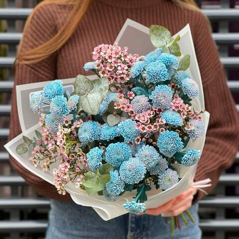 Bouquet «Blue kiss», Flowers: Chrysanthemum, Chamelaucium, Eucalyptus