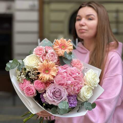 Photo of Delicate bouquet with hydrangea «Sweet Lady»