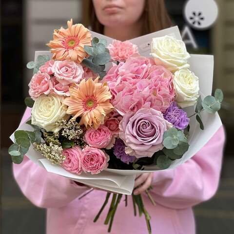 Photo of Delicate bouquet with hydrangea «Sweet Lady»