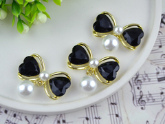 Бантик з камінців з перлинною підвіскою чорний