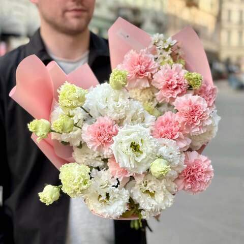 Delicate white and pink bouquet «Fluffy bunny», Flowers: Eustoma, Dianthus