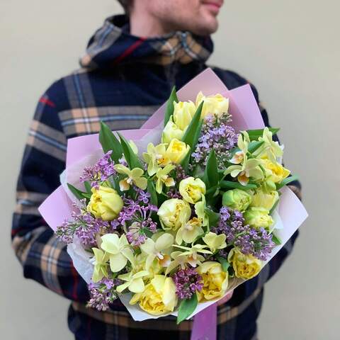 Букет «Весеннее спокойствие», Цветы: Фаленопсис, Тюльпан, Сирень
