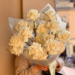 Білий букет з троянд Плая Бланка «Ангельська троянда»