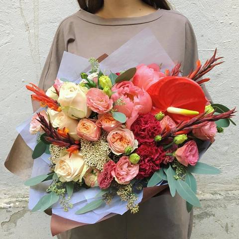 Bouquet The Hot kiss, Pass feelings or even a passionate kiss a few thousand kilometers away? This is possible, because flowers have their own language. Let and not the one you use when you kiss.