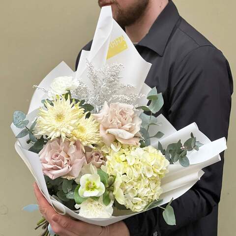 Bouquet «Creamy touch», Flowers: Gerbera, Helleborus, Hydrangea, Eucalyptus, Rose, Solidago, Dianthus