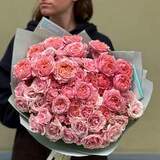Photo of 15 peony spray roses in a bouquet «Lace Roses»