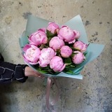 Photo of Bouquet of pink peonies