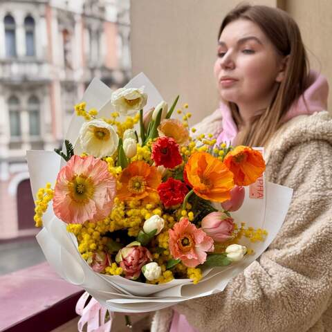 Bright bouquet with delicate flowers «Poppy Field», Flowers: Papaver, Tulipa, Mimosa