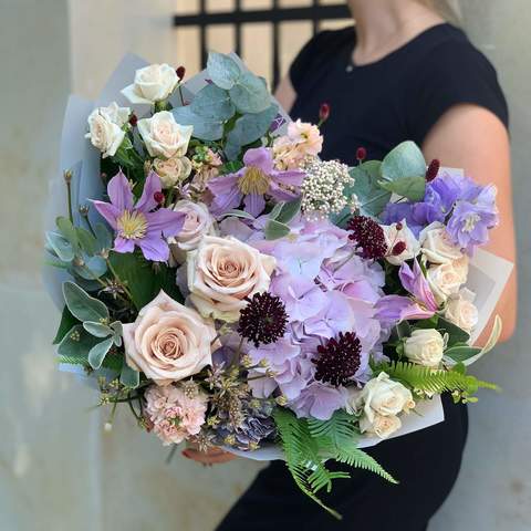 Bouquet «Lilac Silver», Flowers: Clematis, Rose, Bush Rose, Scabiosa, Eucalyptus, Ozothamnus, Matthiola, Allium, Dianthus, Ambrella, Hydrangea