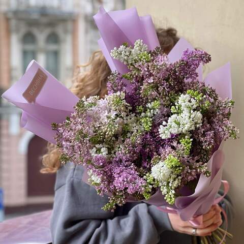 15 branches of lilac in a bouquet «Fragrant touch», Flowers: Syringa
