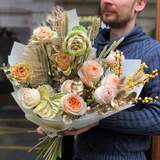 Photo of Airy bouquet in warm shades «Sunny City»