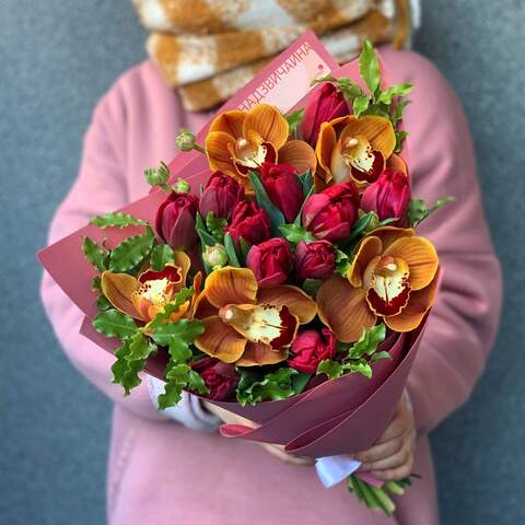 Bouquet «Delight», Flowers: Tulipa, Cymbidium, Pittosporum