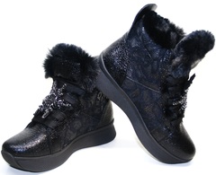 Зимние модные черные кроссовки