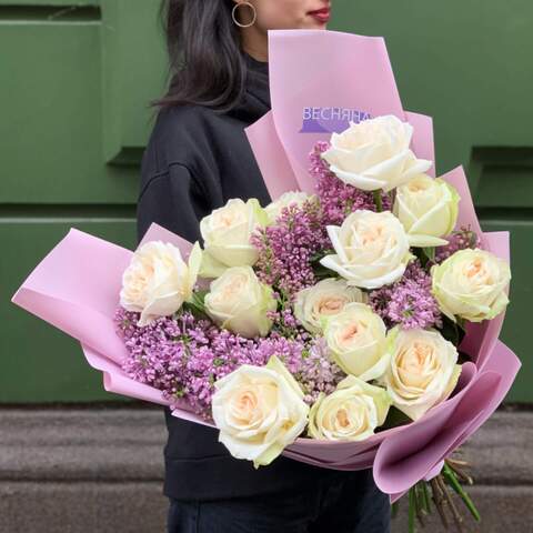 Bouquet «Scented hugs», Flowers: Pion-shaped rose, Syringa