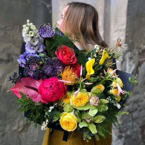 Bouquet «Garden Monet», Fantastic bouquet of Monet's Garden.
We, like the famous artist - paint pictures, only instead of the usual paints we use incredible colors of nature - flowers.
Just look at this bright burst of colors and original flowers combination!
This is real art, isn't it?