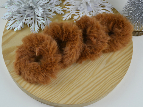 Резиночки кручені з хутра коричневі