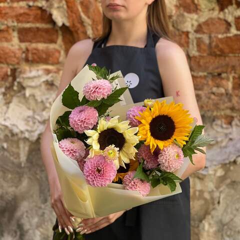 Photo of Cute bouquet with sunflowers «Strawberry Honey Cake»