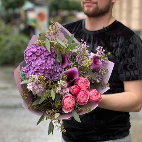 Bouquet «Gentle purple», Flowers: Pion-shaped rose, Hydrangea, Zantedeschia, Matthiola, Eucalyptus, Syringa