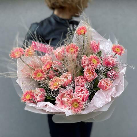 Bouquet «Light blush», Flowers: Tulipa, Gerbera, Thlaspi, Stipa