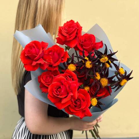 Bouquet «Passionate compliment», Flowers: Rose, Dahlia